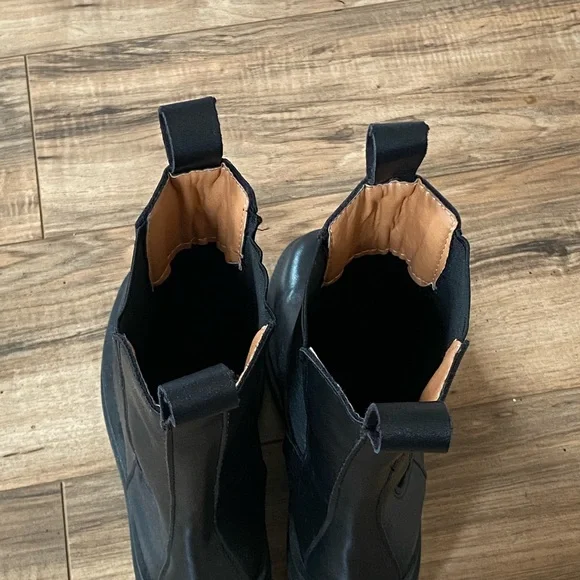 Trendy chunky leather boots - Picture 4 of 6